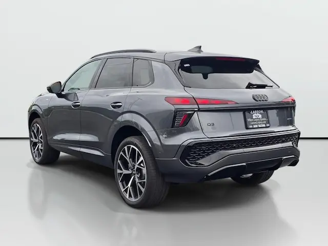 2026 Audi Q3 S Line quattro photo 3