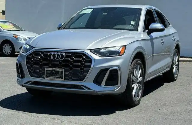 2022 Audi SQ5 Sportback Premium Plus's photo