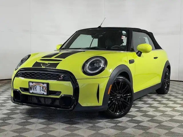 2023 MINI Convertible Cooper S's photo