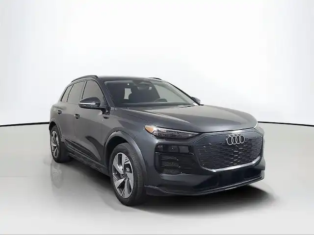 2025 Audi Q6 e-tron Premium Plus quattro's photo