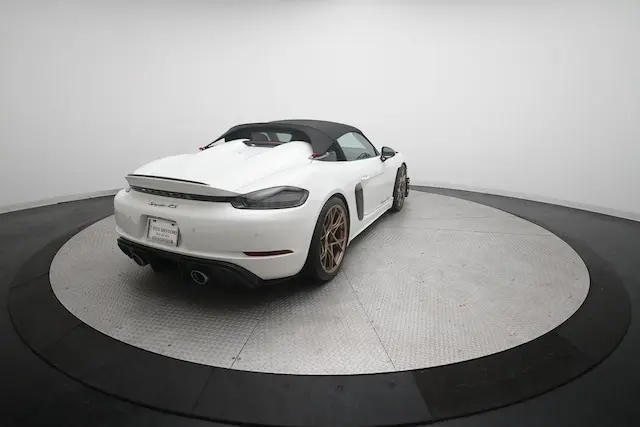 2025 Porsche 718 Spyder RS photo 5