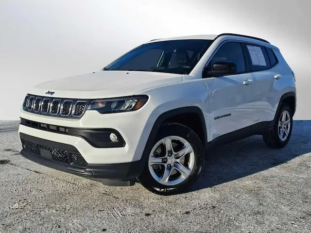 2024 Jeep Compass Latitude 4X4 photo 1