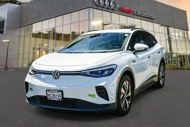 2023 Volkswagen ID.4 PRO SK's photo