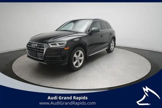2020 Audi Q5 45 quattro S tronic Premium Plus's photo