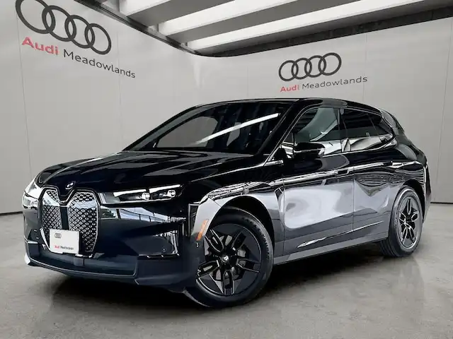 2025 BMW iX xDrive50's photo