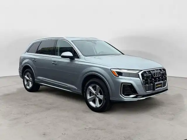 2026 Audi Q7 55 Premium quattro Tiptronic's photo