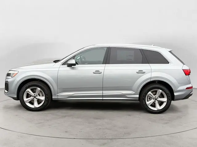 2026 Audi Q7 55 Premium quattro Tiptronic photo 4
