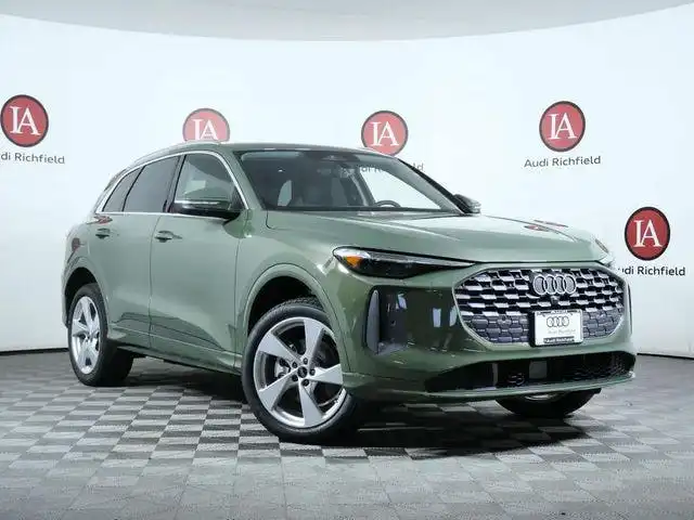 2026 Audi Q5 Premium Plus quattro's photo