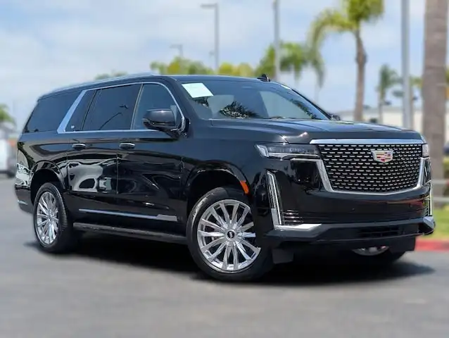 2023 Cadillac Escalade ESV Premium Luxury 4WD's photo