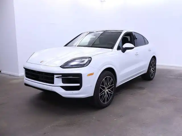 2024 Porsche Cayenne Base's photo
