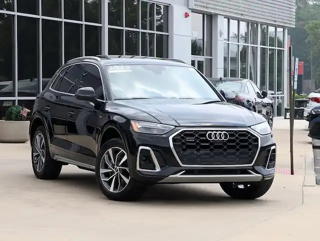 2023 Audi Q5 45 Premium Plus's photo