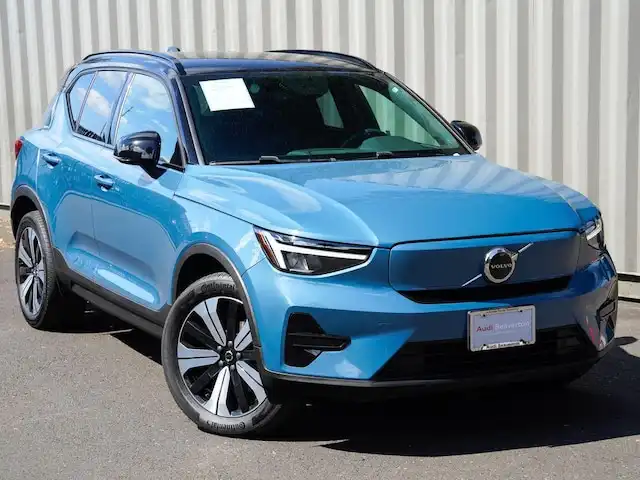 2023 Volvo XC40 P8 Recharge Core AWD's photo