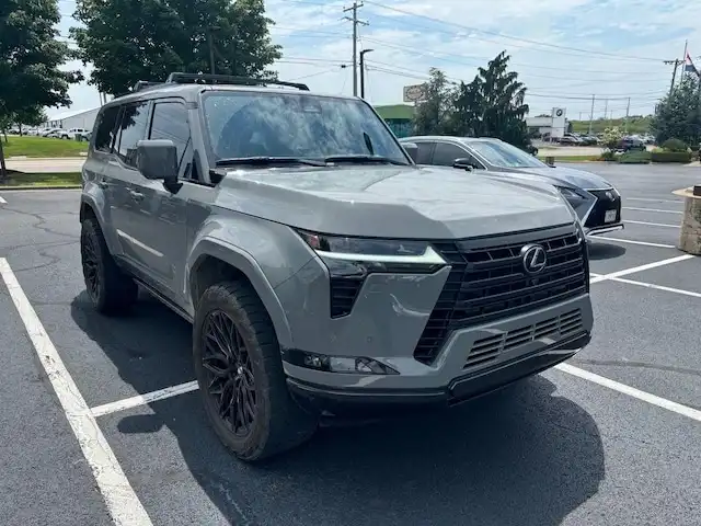 2025 Lexus GX 460 550 Luxury+'s photo