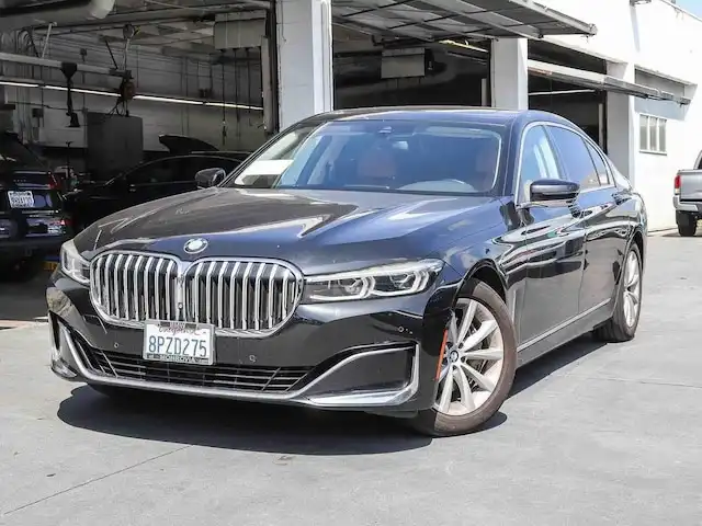 2020 BMW 7 Series 740i Sedan's photo