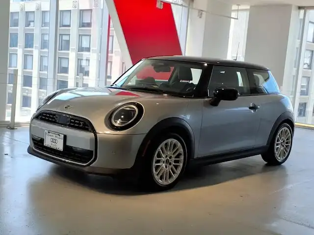 2025 MINI Hardtop Cooper S's photo