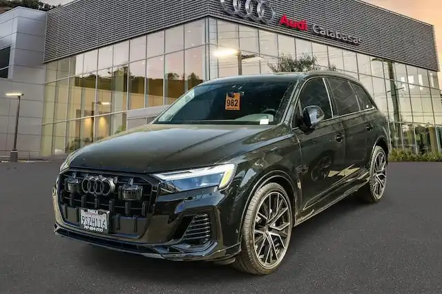 2025 Audi Q7 55 Premium Plus quattro Tiptronic's photo