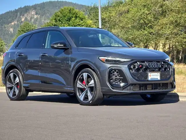 2026 Audi SQ5 Premium Plus quattro's photo