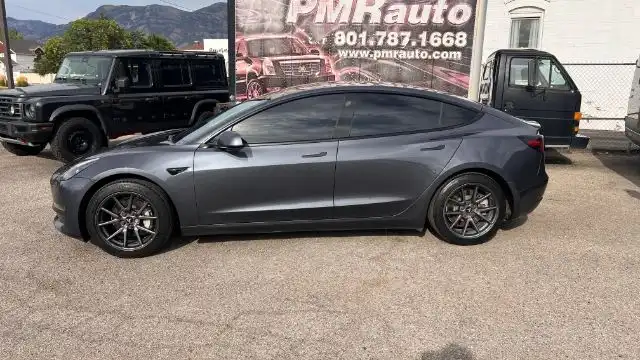 2022 Tesla Model 3 Long Range Dual Motor All-Wheel Drive's photo