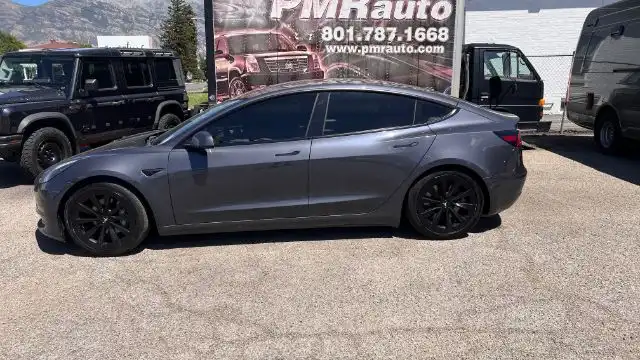 2021 Tesla Model 3 Long Range Dual Motor All-Wheel Drive's photo