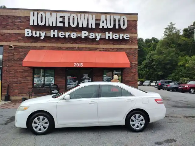 2010 Toyota Camry 2.5 Auto LE's photo