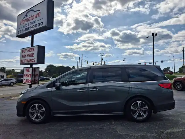 2018 Honda Odyssey Touring's photo