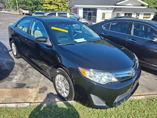2012 Toyota Camry 2.5 Auto SE Limited Edition's photo