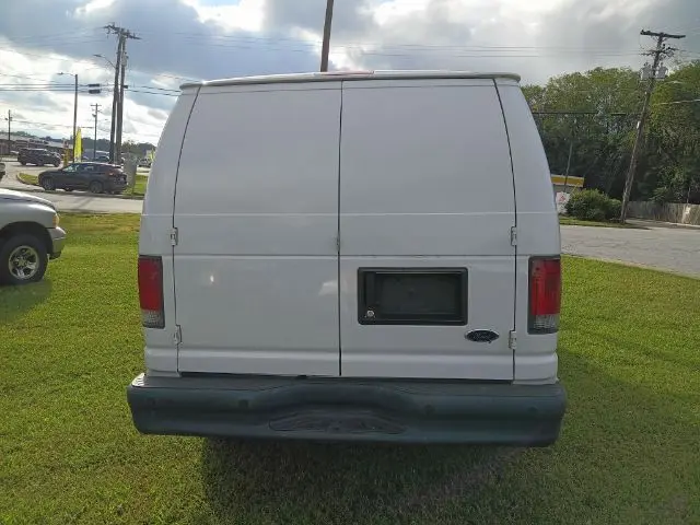 2012 Ford E-Series E-150 Van photo 3
