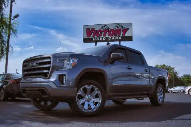 2019 GMC Sierra 4WD Crew Cab Short Box SLE's photo