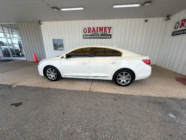 2012 Buick LaCrosse Touring's photo