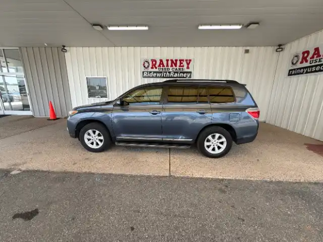 2012 Toyota Highlander V6's photo