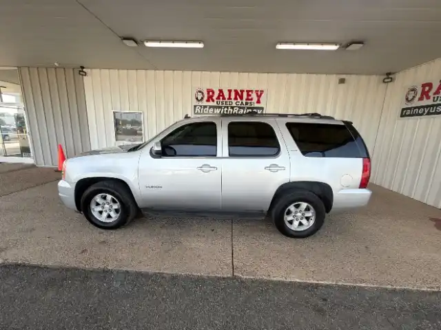 2013 GMC Yukon 2WD SLT's photo
