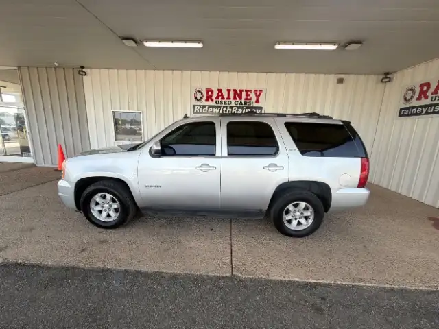 2013 GMC Yukon 2WD SLT's photo