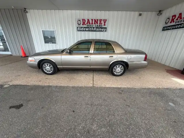 2005 Mercury Grand Marquis GS's photo