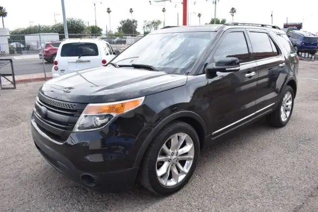 2013 Ford Explorer XLT photo 1