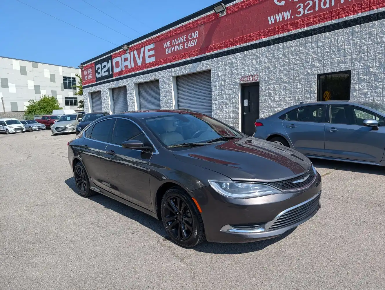 2015 Chrysler 200 Limited's photo