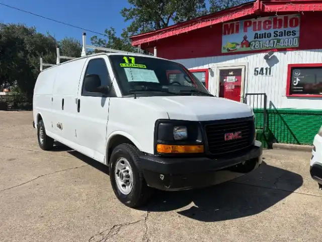 2017 GMC Savana 3500 Ext WB's photo