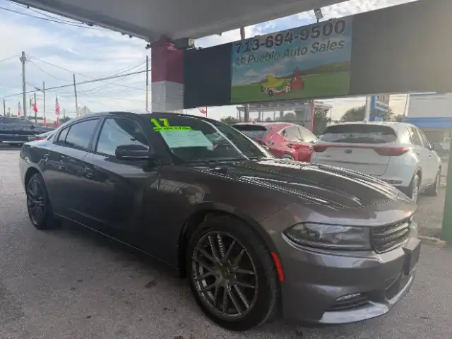 2017 Dodge Charger SXT's photo