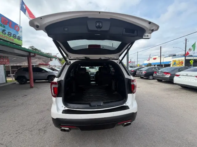 2017 Ford Explorer Sport 4WD photo 5