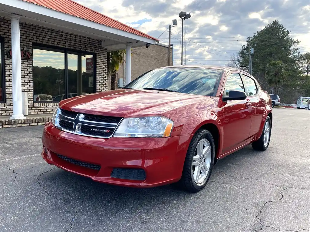 2014 Dodge Avenger SE's photo