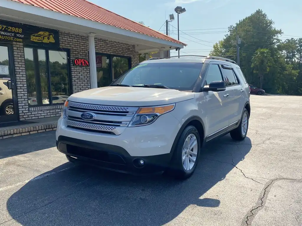 2012 Ford Explorer XLT's photo