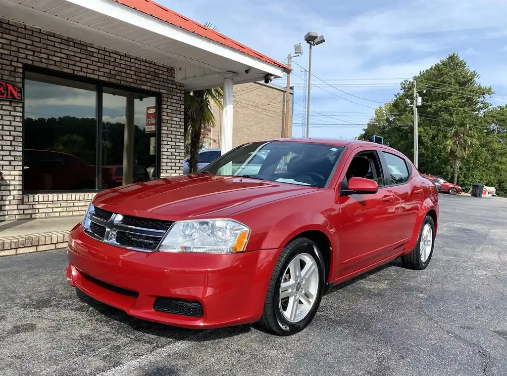 2012 Dodge Avenger SXT's photo