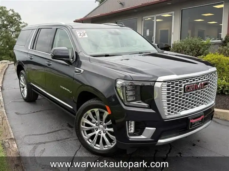 2023 GMC Yukon Denali AWD's photo