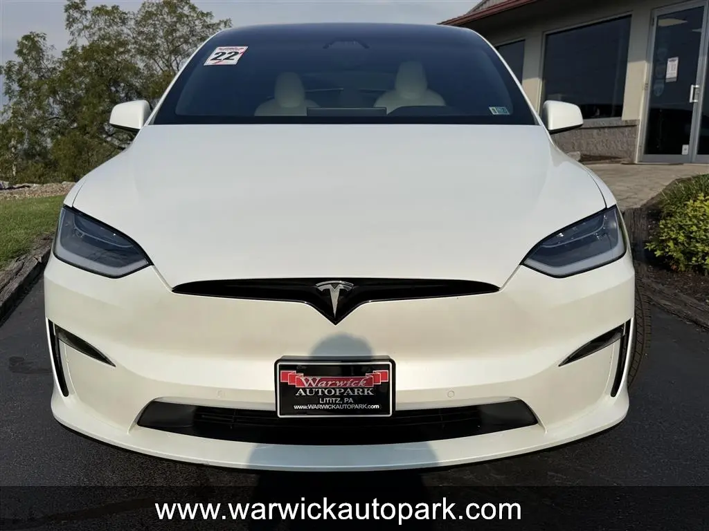 2022 Tesla Model X Long Range photo 3