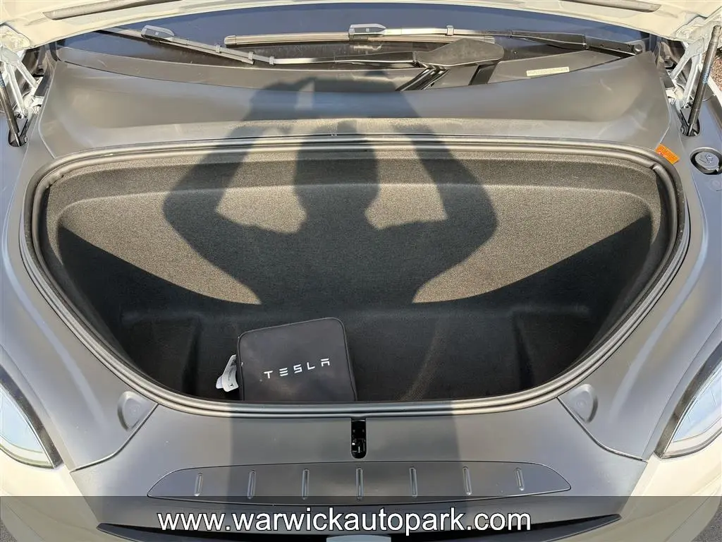 2022 Tesla Model X Long Range photo 4