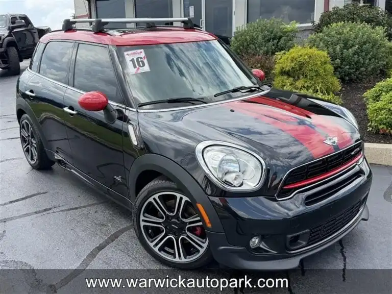 2016 MINI Countryman JCW ALL4's photo