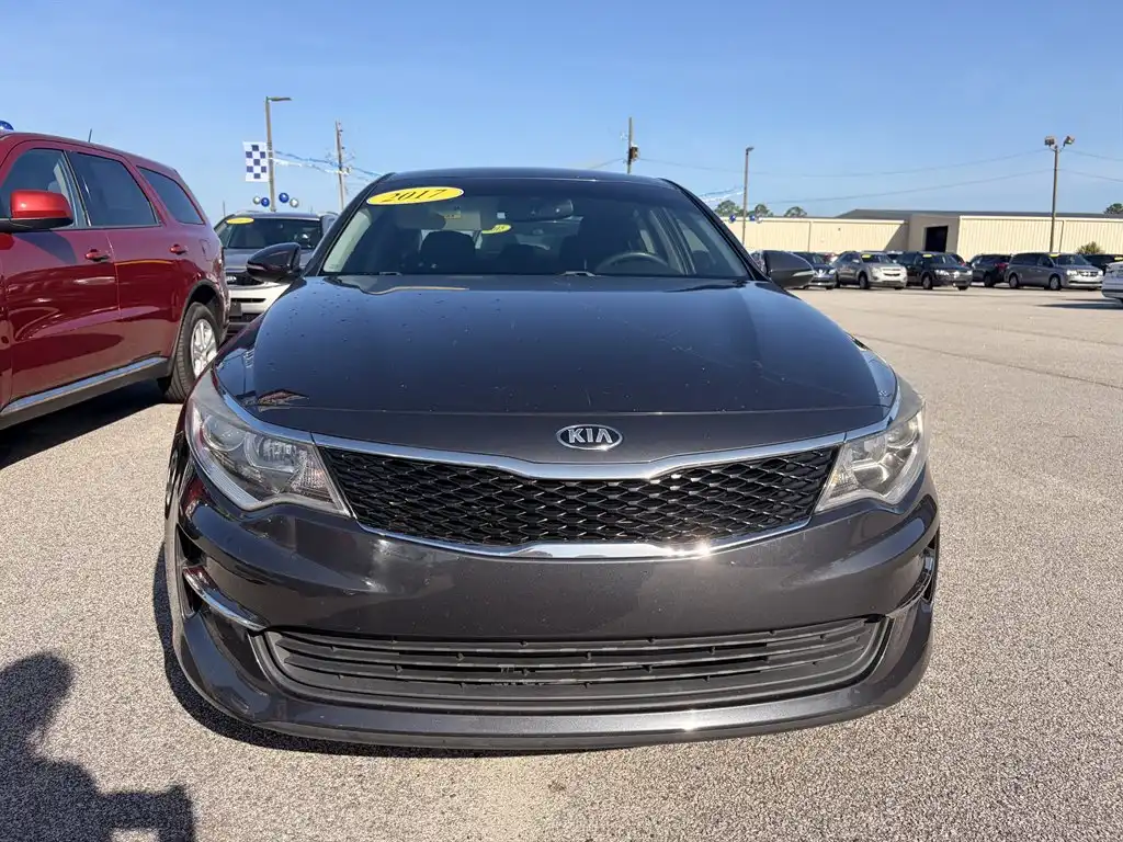 2017 Kia Optima LX AT's photo