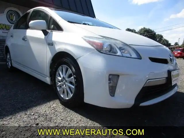 2012 Toyota Prius Base's photo
