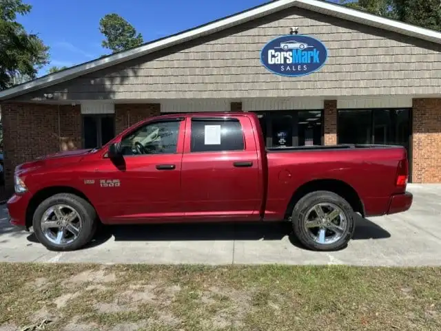 2014 RAM 1500 Express 4x4 Crew Cab's photo