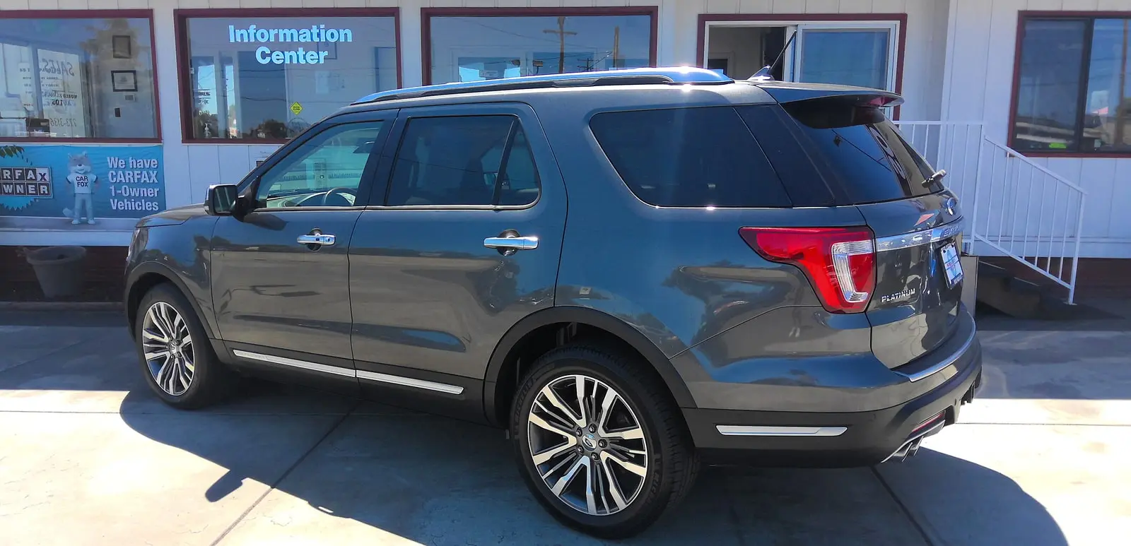 2019 Ford Explorer Platinum 4WD photo 3