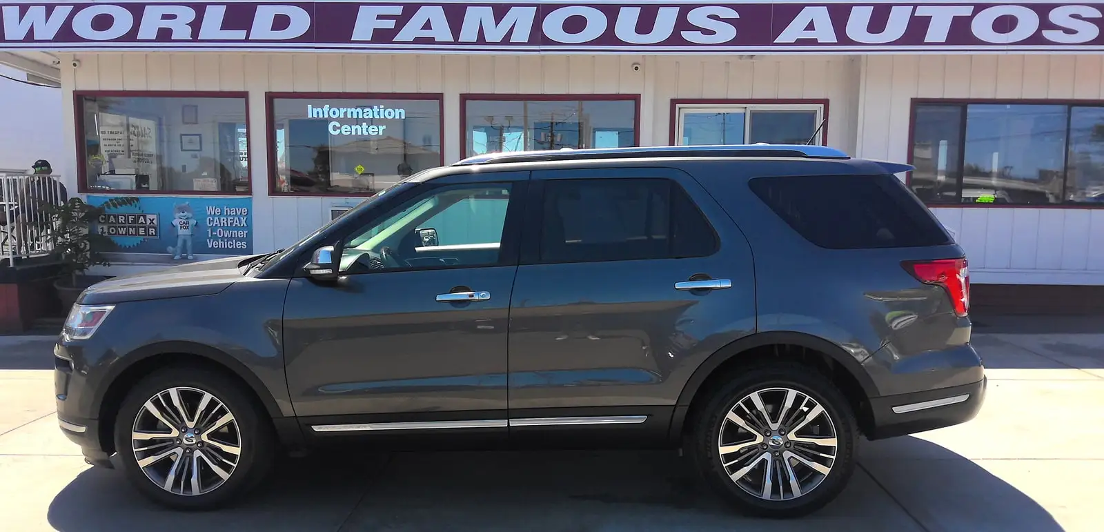 2019 Ford Explorer Platinum 4WD photo 1